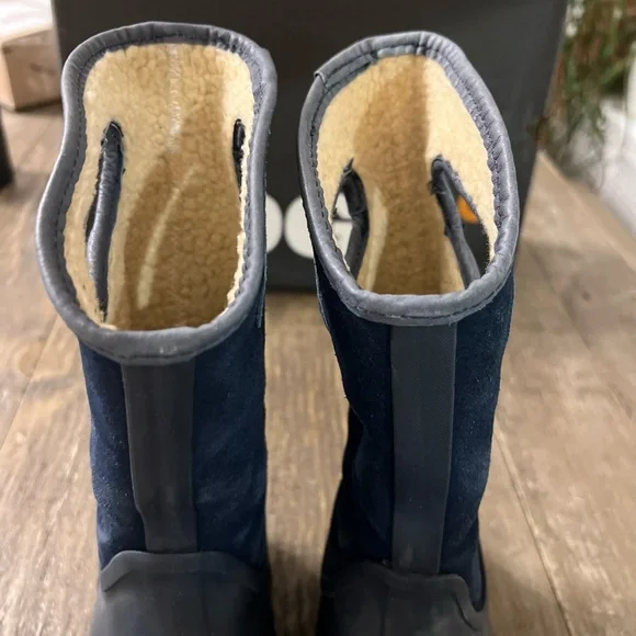 BOGS Kids' Dark Blue Wool lined Winter Boots 13 - Picture 4 of 7